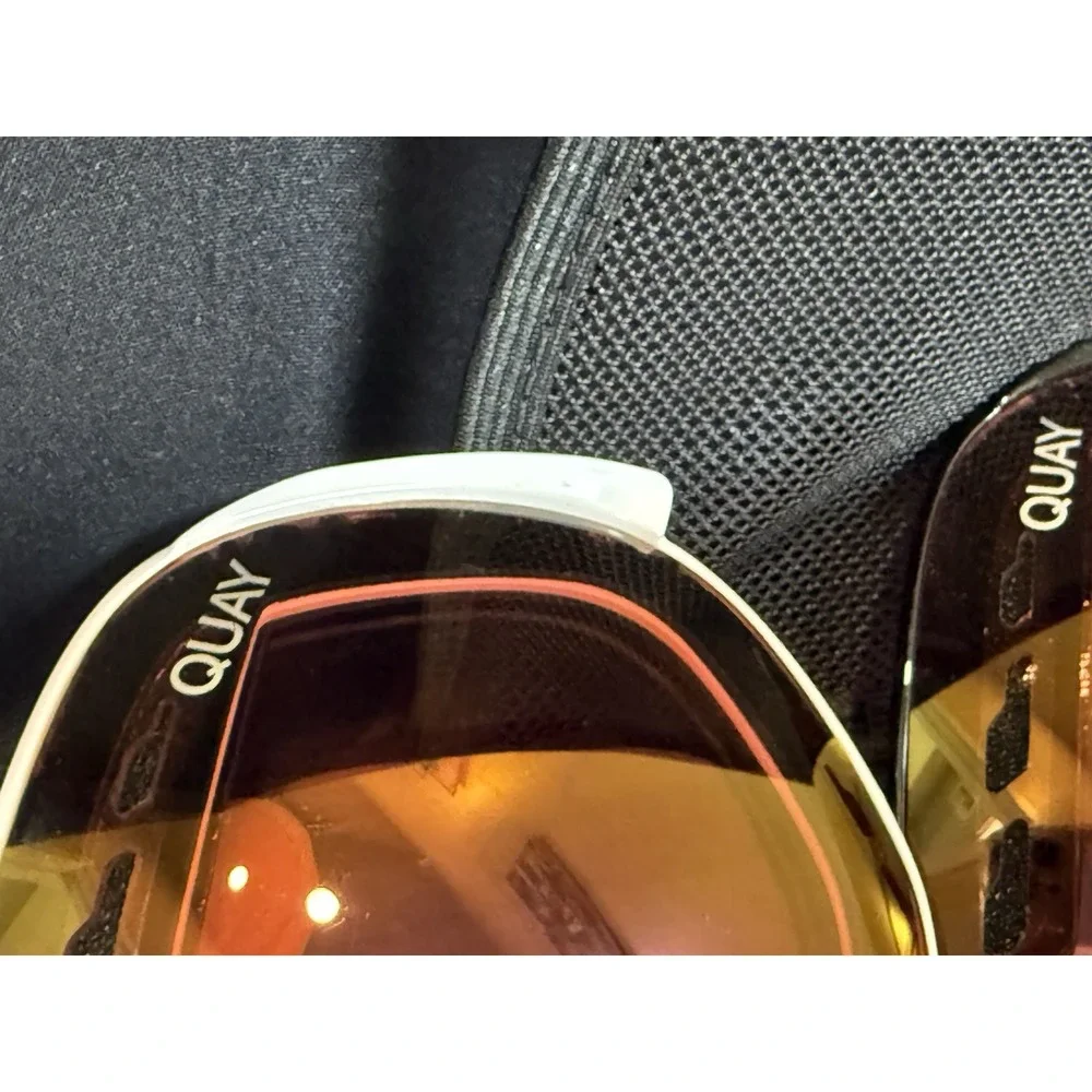 Quay Australia Mogul Snow Goggles Set - 3 Multi-Color Lenses (1 Brand New) Case